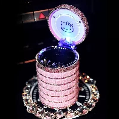 Cenicero Portátil para Coche con Luz Hello Kitty – Accesorio KT para Niñas, Cenicero LED para Coche, Recipiente de Almacenamiento para Portavasos con Diseño de Diamantes de Cristal