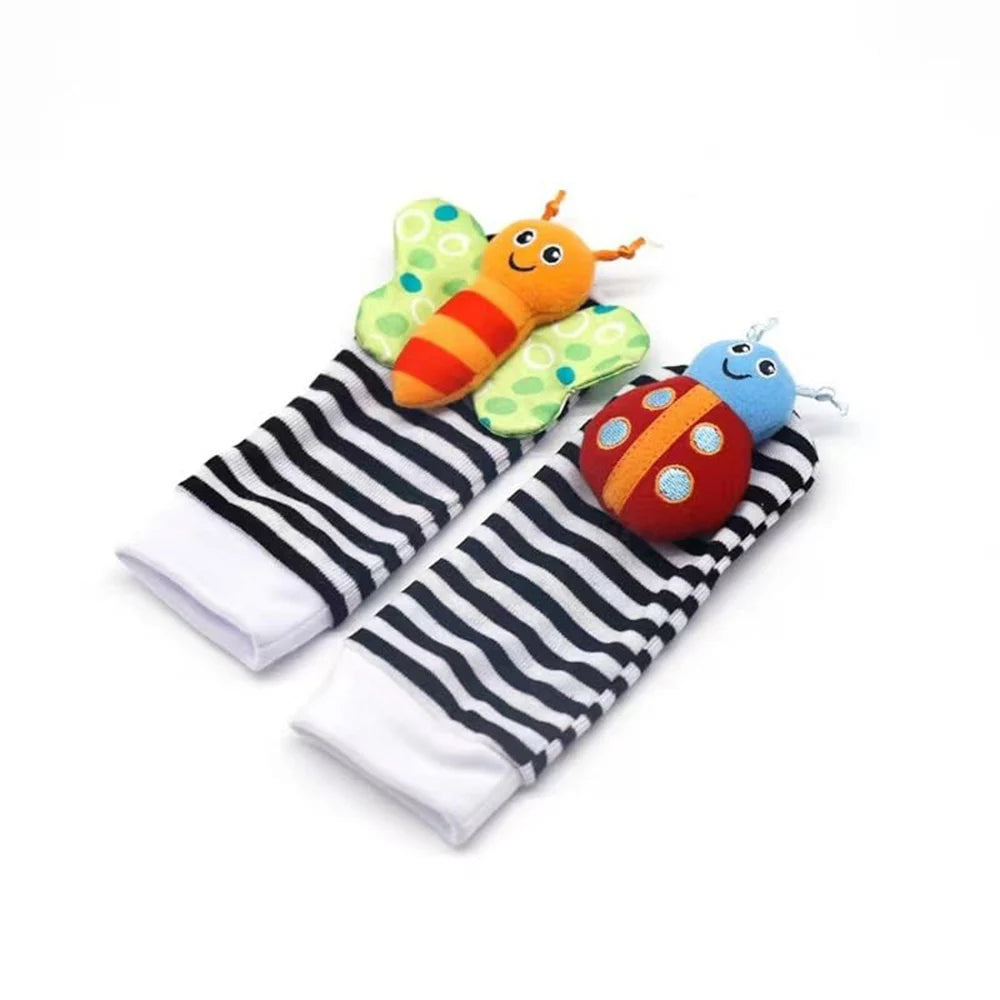 Set de 4 piezas de juguetes sonajeros para bebés: adorables animales de peluche, sonajeros de muñeca y calcetines localizadores de pies (0-24 meses); regalo para bebés recién nacidos, niños y niñas.